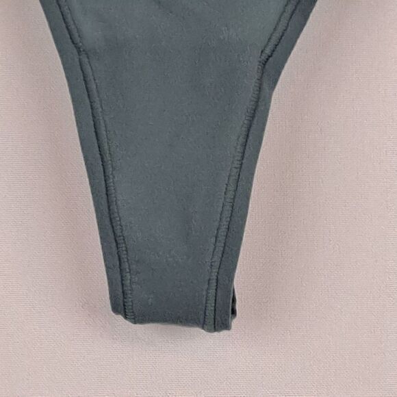 Skims ladies bikini thong panty - Picture 3 of 8